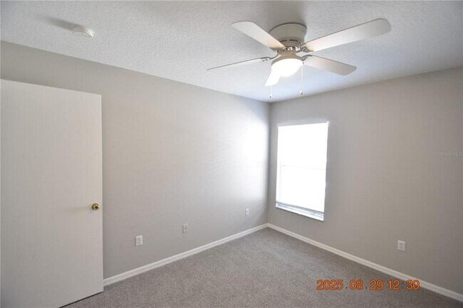 Building Photo - 944 Ridge Haven Dr