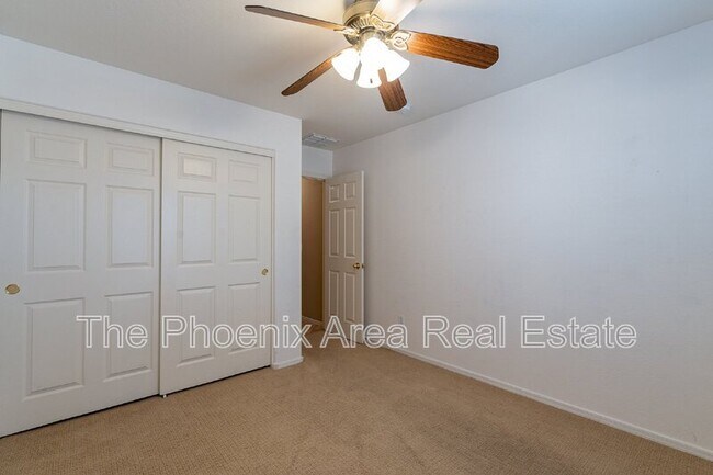 Building Photo - 3049 W Silver Creek Dr