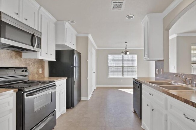 Building Photo - 130 Bolero Way