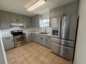 Building Photo - 11049 Pendleton Ave