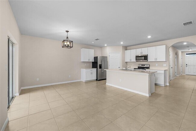 Building Photo - 616 Posadas Cir