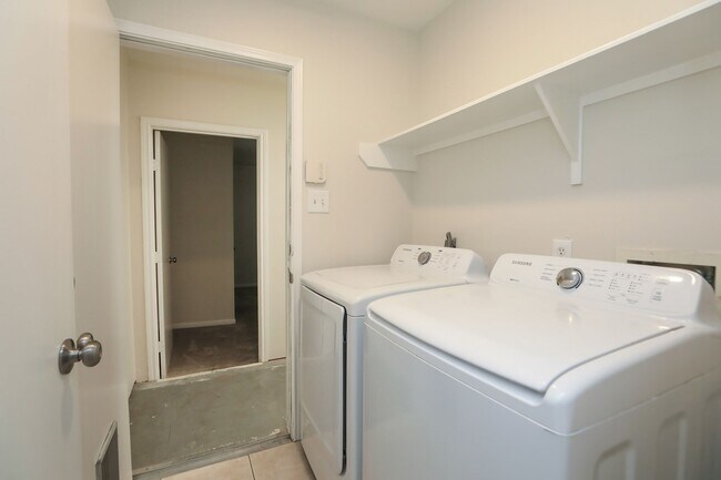 Building Photo - 14215 Cypress Valley Dr