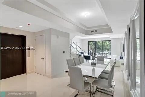 Building Photo - 3030 N Ocean Blvd