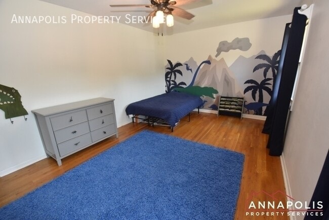 Building Photo - 700 Mt Alban Dr