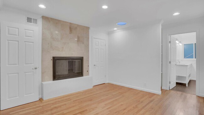 Building Photo - Lovely Home in San Jose near scenic Alum Rock! 2 Bedroom 2 Bath plus 1 Bed/1 Bath ADU