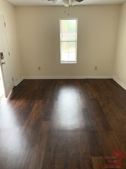 Building Photo - 275 Dogwood Pointe Dr