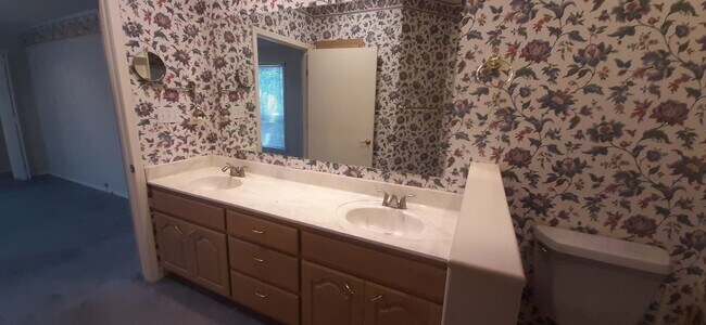 Building Photo - 132 Dunn Hollow Dr