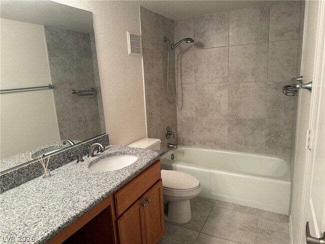 Building Photo - 2845 Loveland Dr
