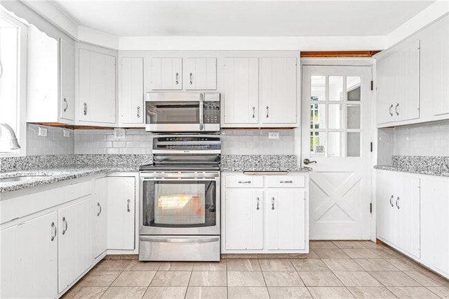 Building Photo - 214 Highland Rd