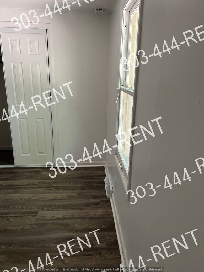 Building Photo - $400 Holiday Move-In Special – 3-Bed Ranch Home Minutes from Downtown Denver