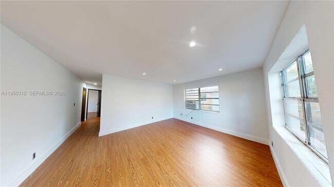 Building Photo - 404 NW 21st Terrace