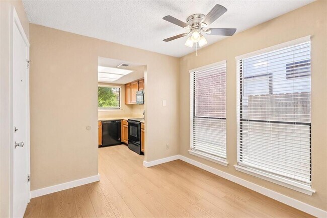 Building Photo - 13355 Water Oak Ln