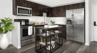 Building Photo - 21 W Chestnut St