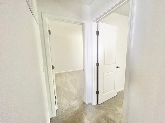 Building Photo - Paired Home minutes from I-85 off of Jack ...