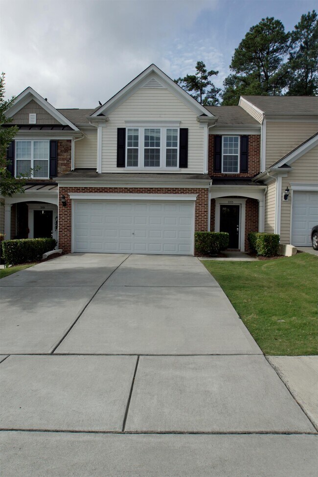 Building Photo - 2105 Corwith Dr