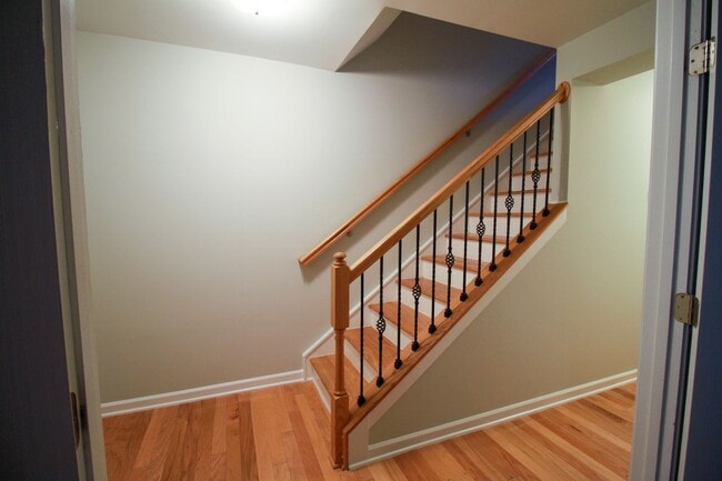 Building Photo - 264 W Bland St