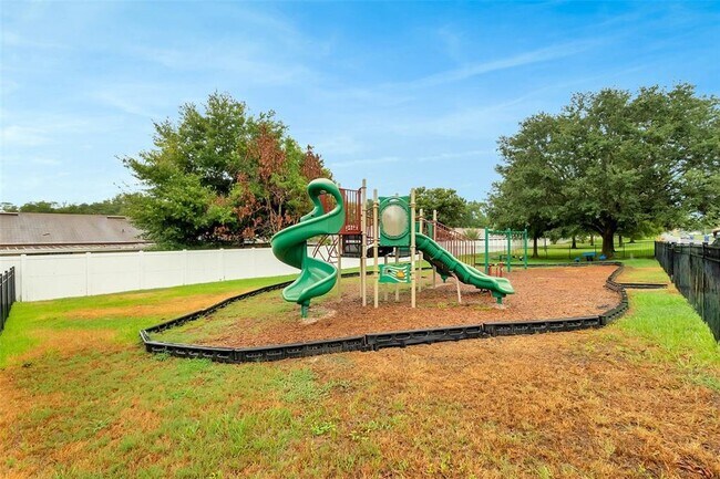 Building Photo - 2523 Martins Run