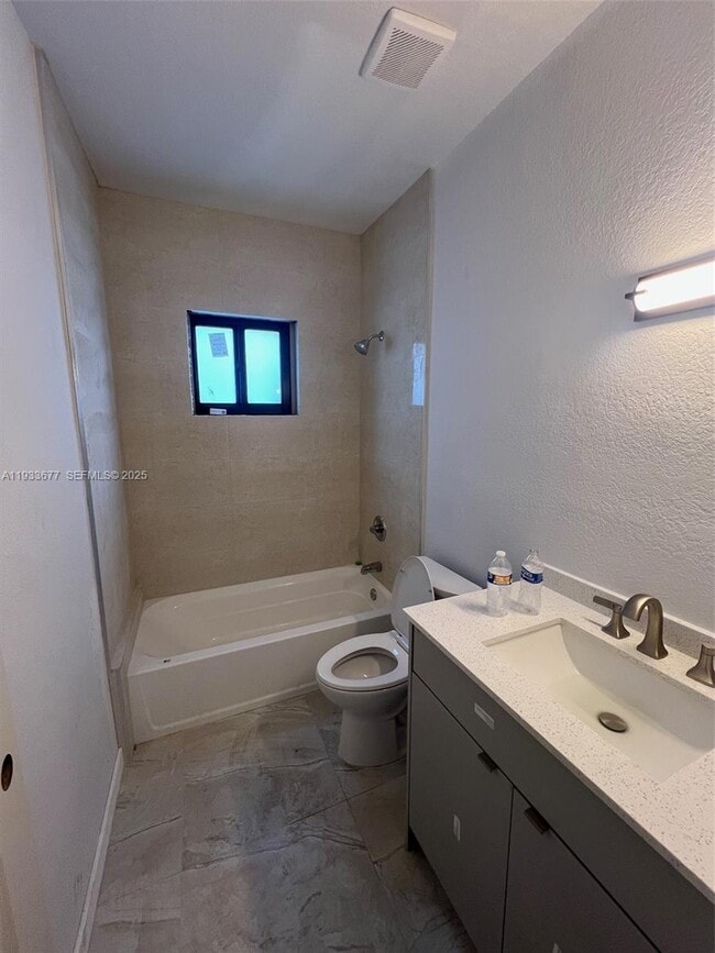 Building Photo - 2169 NW Flagler Terrace