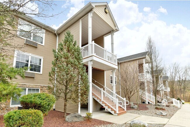 Building Photo - ***2 bedroom apartment walking distance to...