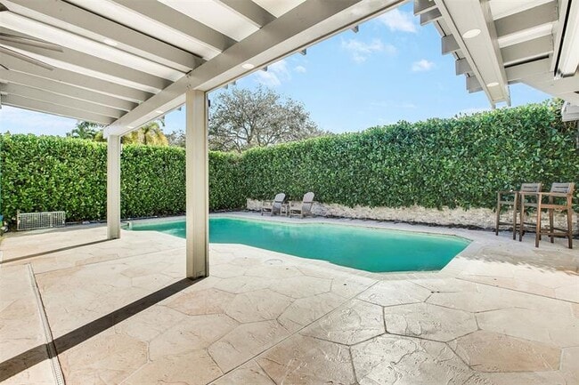 Building Photo - 10918 NW 56th Ct