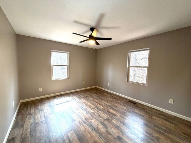 Building Photo - East AVL - Ready now! Big Basement!