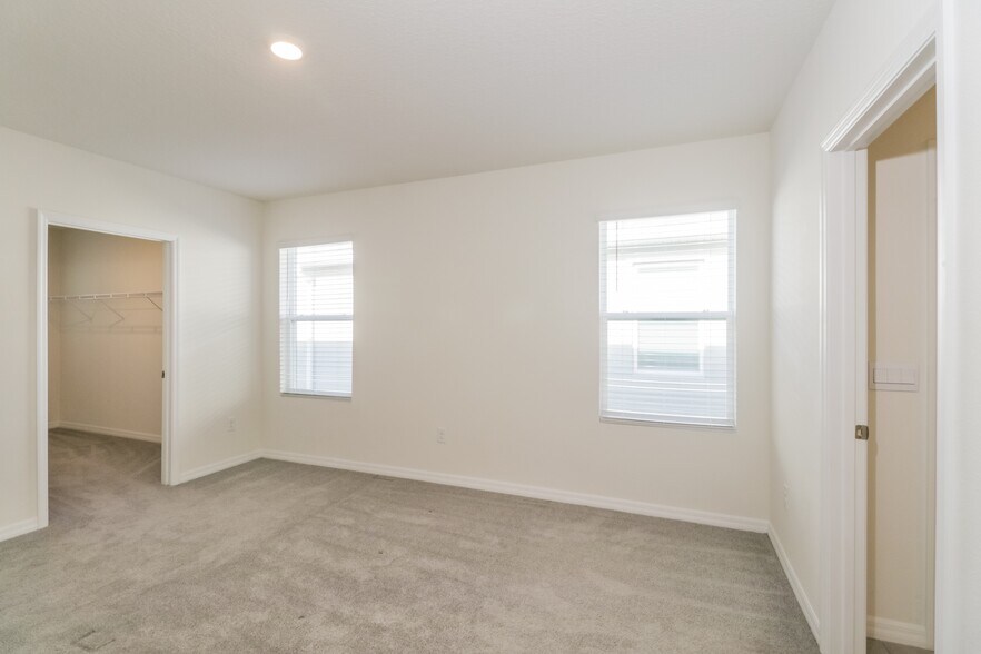 Building Photo - 7545 Cypress Walk Dr