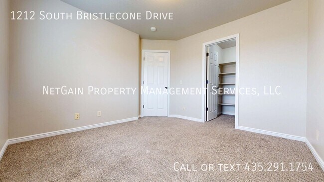 Building Photo - 1212 Bristlecone Dr