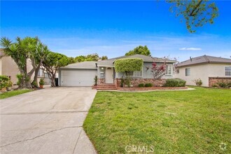 Building Photo - 9251 Orizaba Ave