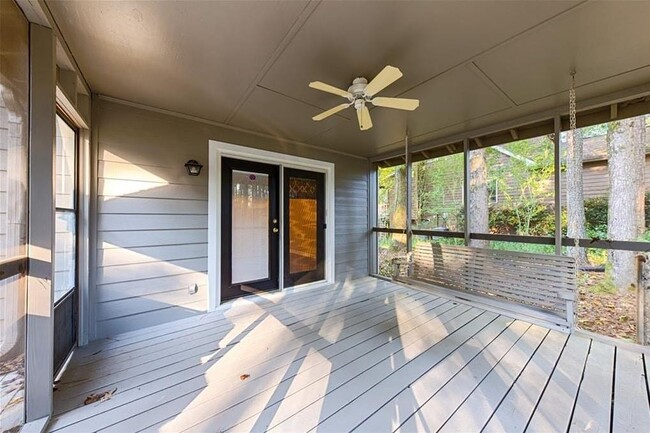 Building Photo - 4161 W Pointe Dr NW
