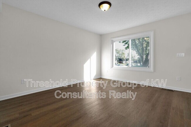 Building Photo - 3672-3678-3678 Arnelle Rd