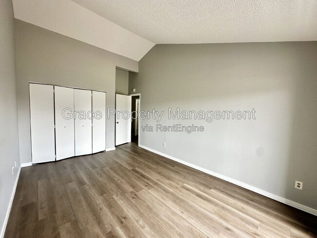Building Photo - 15670 E Mexico Ave