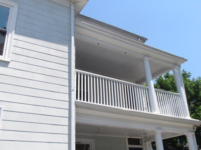 Building Photo - 10 Nursery St