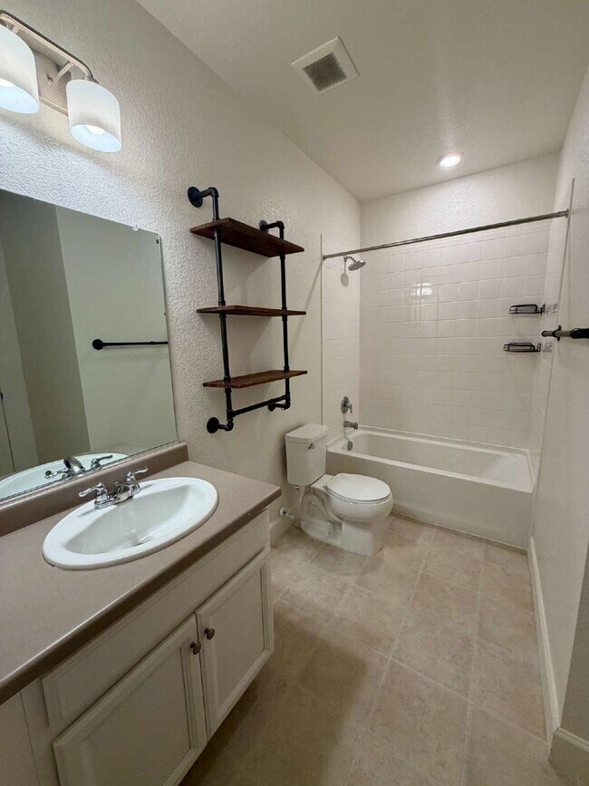 Building Photo - MOVE IN SPECIAL:   Move in before February 20th, 2026 receive $500 off of 1st Month’s Rent.