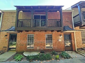 Building Photo - 7309 Cardigan Cir NE