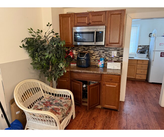 Building Photo - 3220 Brightwood Ave