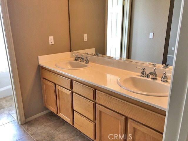 Building Photo - 444 Middlebury Ct