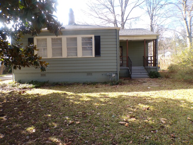 Primary Photo - 105 Hardy St