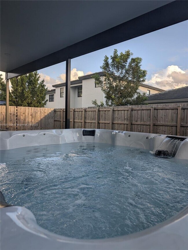 Building Photo - 13408 SW 284th Terrace