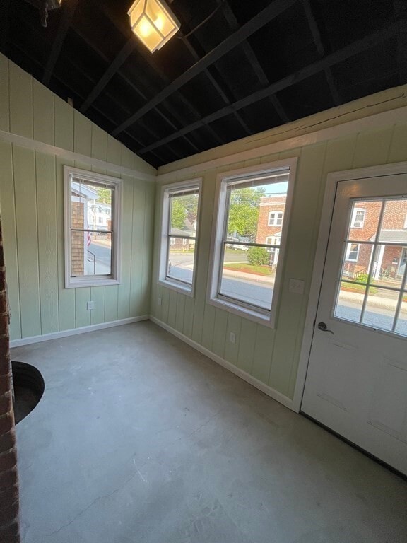 Building Photo - 64 Grove St