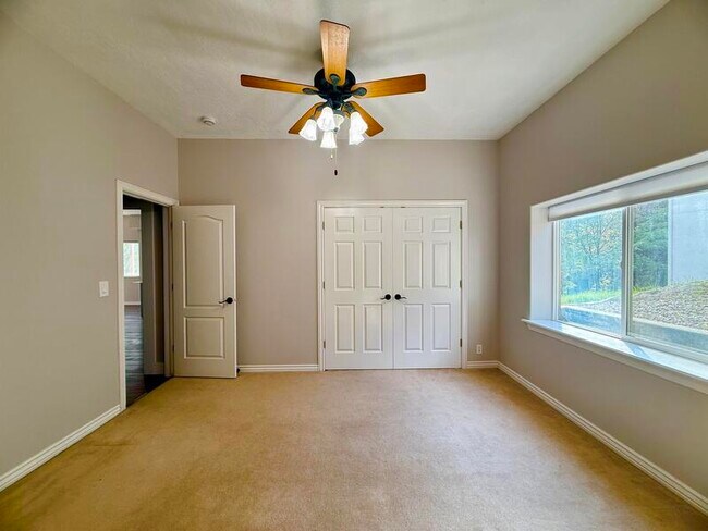 Building Photo - 2154 Wasatch Blvd