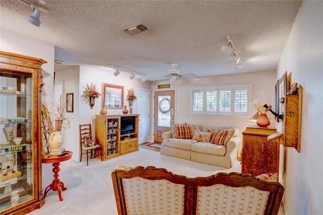Building Photo - 4905 Tracy Dr