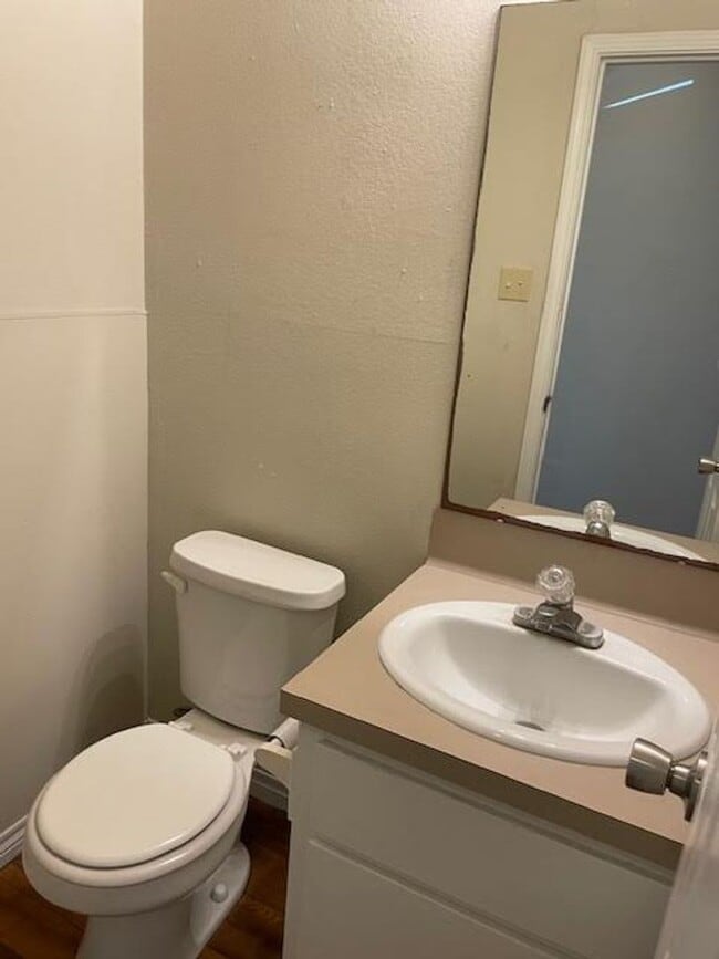 Building Photo - 2 Story townhome in Moody, Texas.