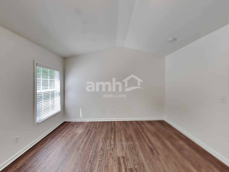 Building Photo - 9823 Jeanette Cir