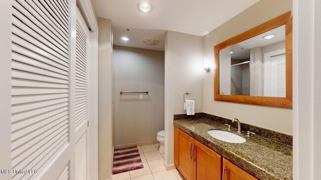 Building Photo - 2060 Beach Blvd
