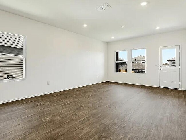 Building Photo - 12314 Silversmith Ln