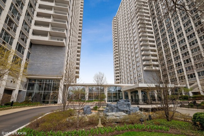 Building Photo - 4250 N Marine Dr