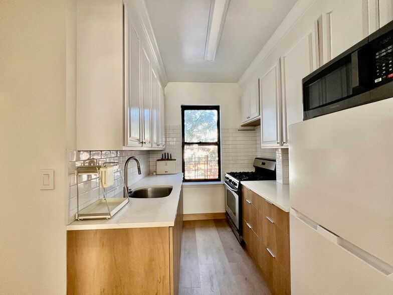 Primary Photo - 21-37 33rd Street, 3E