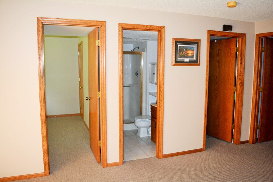 Downstairs bed & bath - 2002 Mesabi Ave