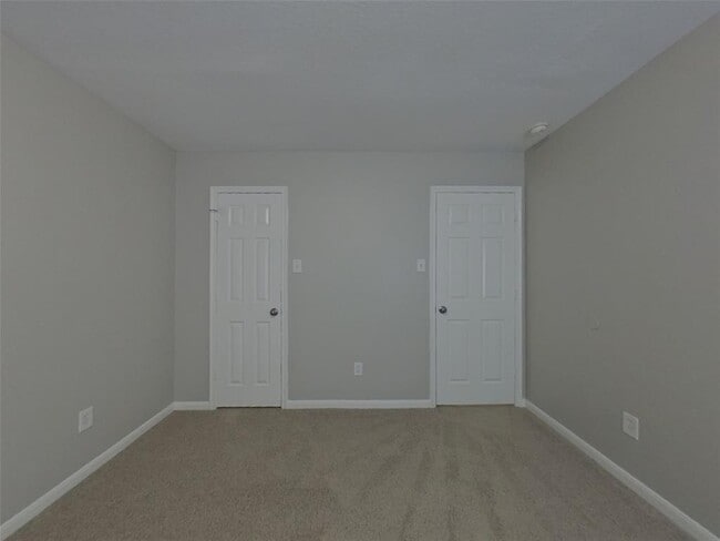 Building Photo - 7526 Oakwood Canyon Dr