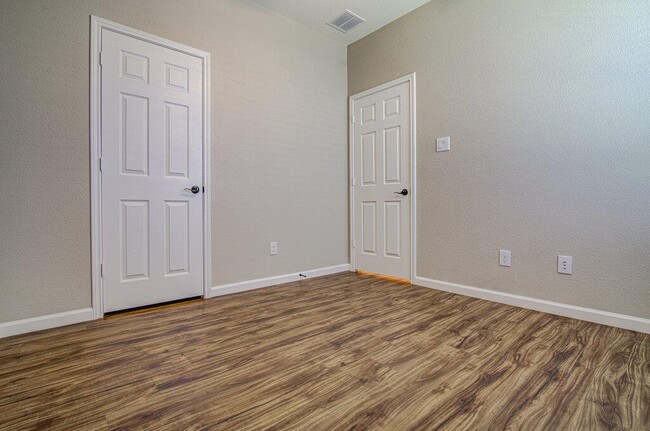 Building Photo - 104 Kyndals Meadow Cove